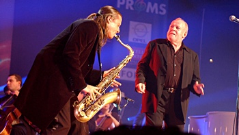 FRESH Party, Soul & Motown Band Mallorca mit Saxophonist Norbert Fimpel von der Joe Cocker Band mit Smooth Jazz