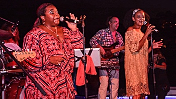 FRESH Party, Soul & Motown Band Mallorca mit 2 Soul Sängerinnen im Restauratn Las Terrazas in Alcudia