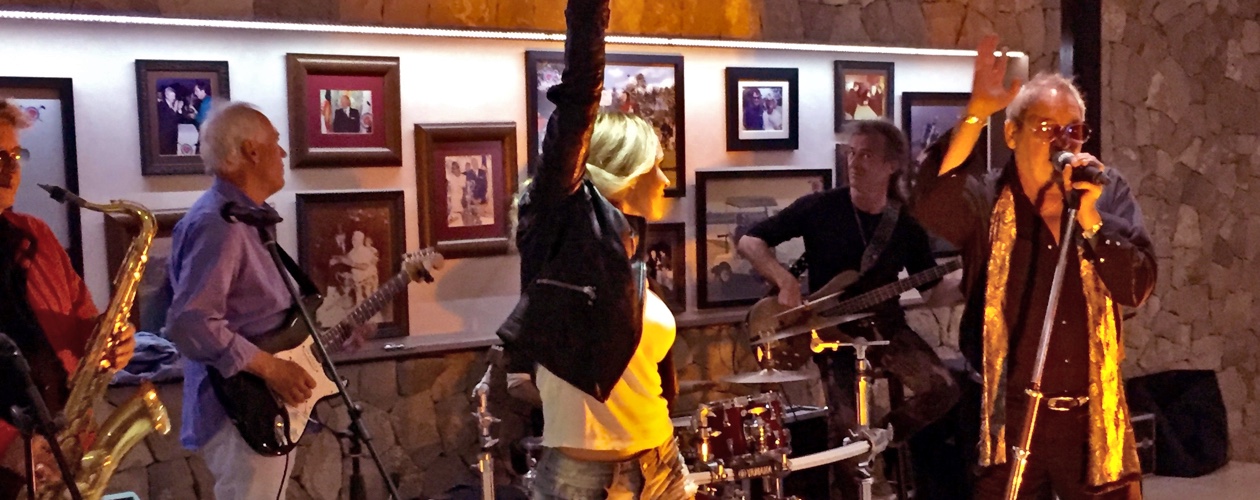 soul and motown singer at Jam session of FRESH Party, Soul and Motown Live Music Band Majorca